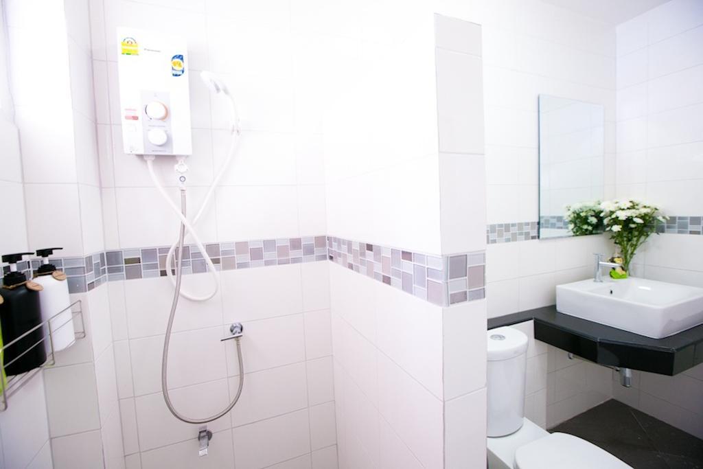 White Monkey Guesthouse Phetchaburi Chambre photo