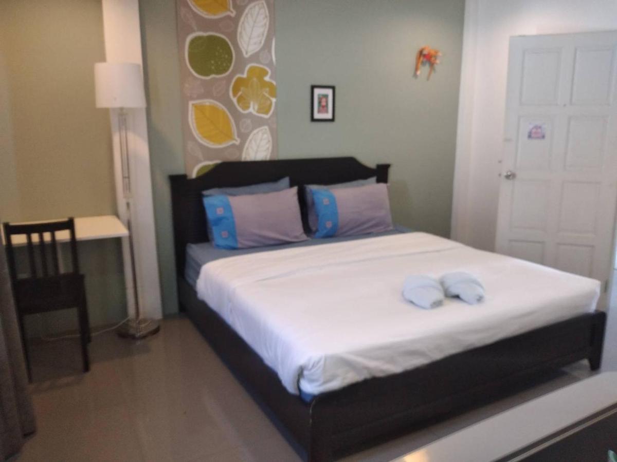 White Monkey Guesthouse Phetchaburi Extérieur photo