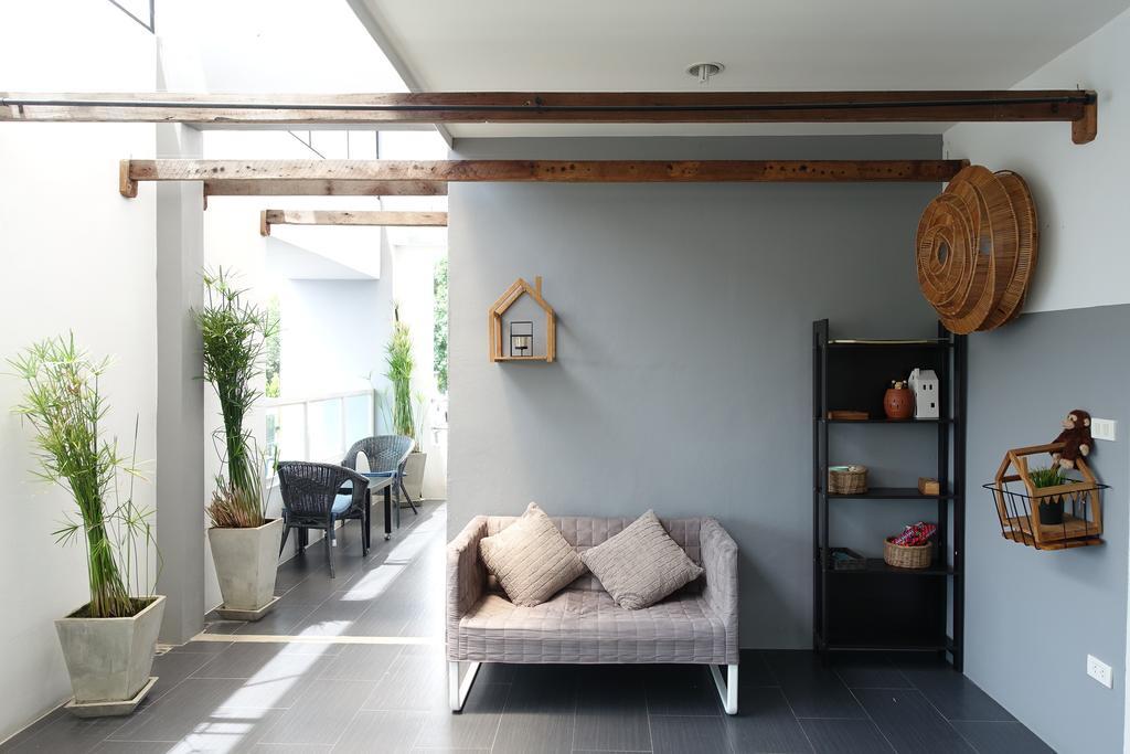 White Monkey Guesthouse Phetchaburi Extérieur photo