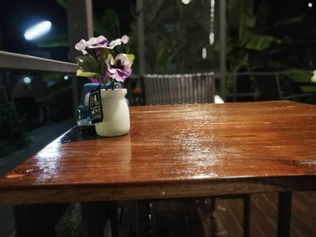 White Monkey Guesthouse Phetchaburi Extérieur photo