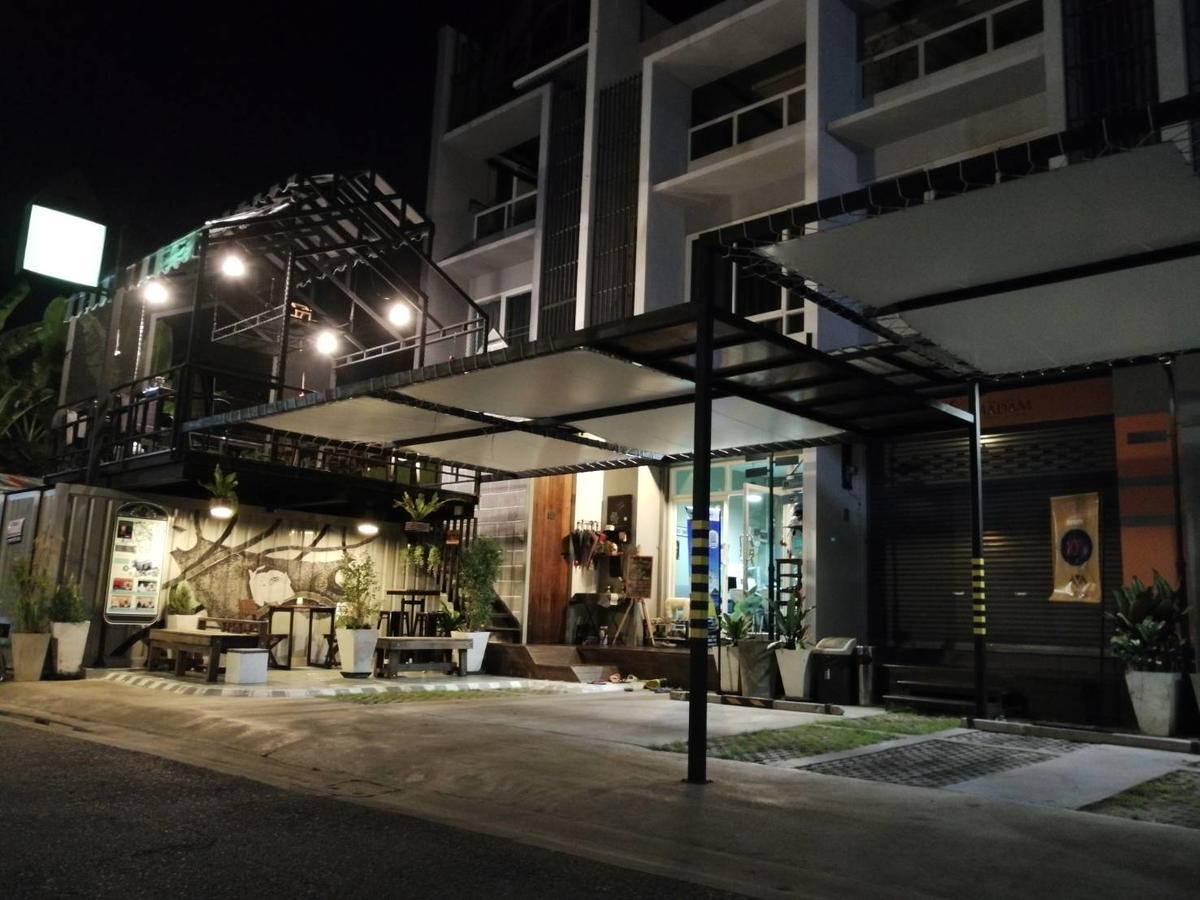 White Monkey Guesthouse Phetchaburi Extérieur photo