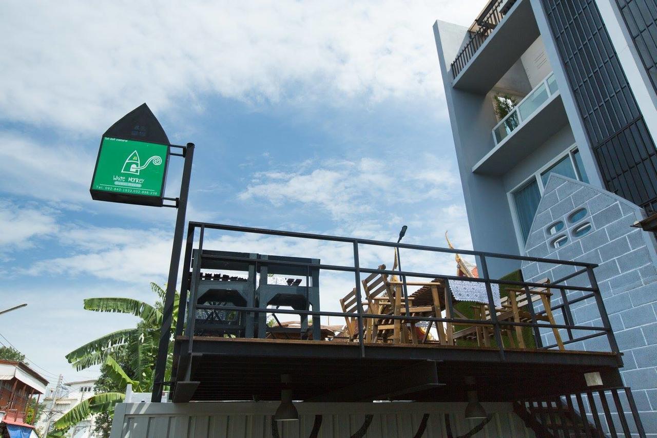 White Monkey Guesthouse Phetchaburi Extérieur photo
