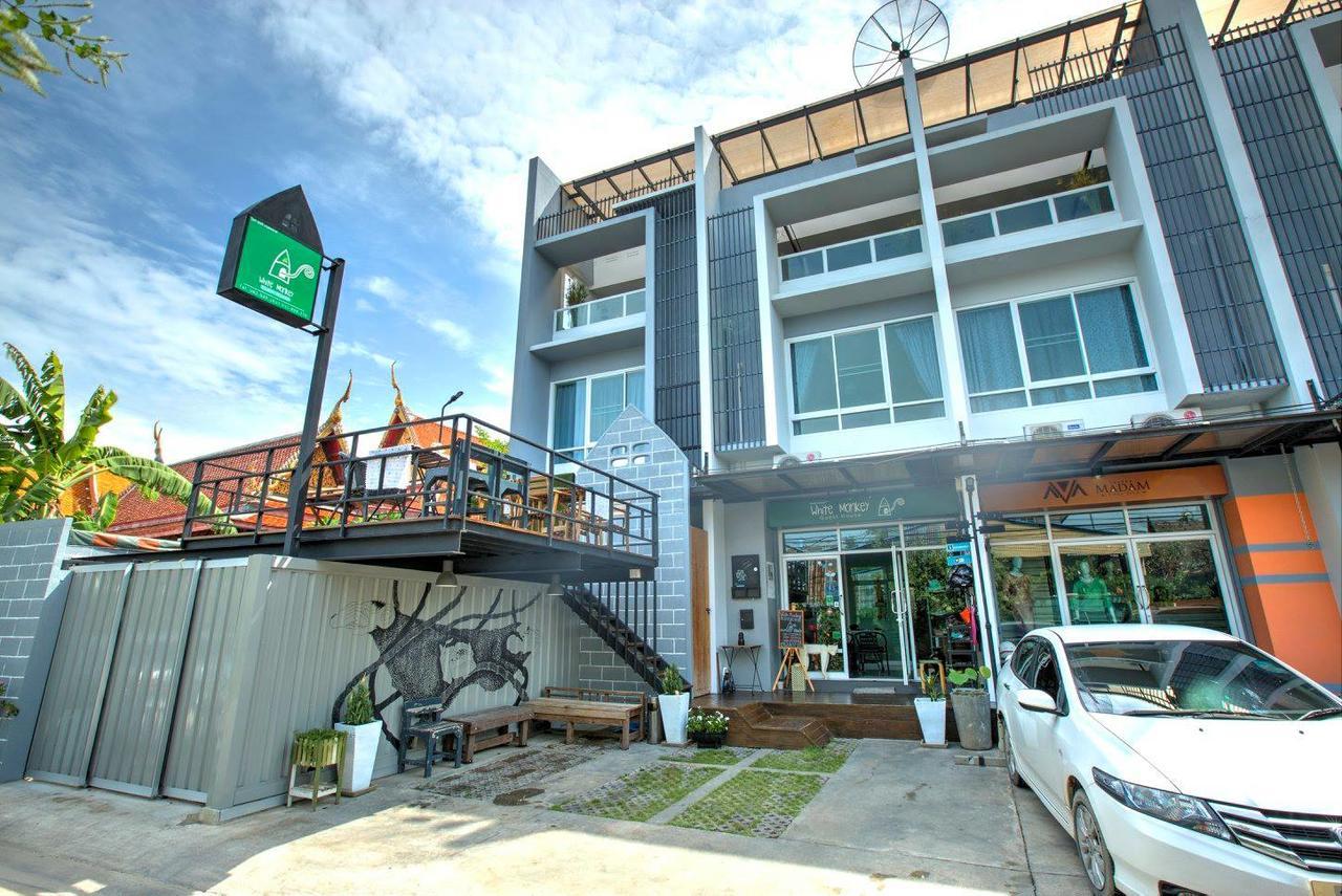 White Monkey Guesthouse Phetchaburi Extérieur photo