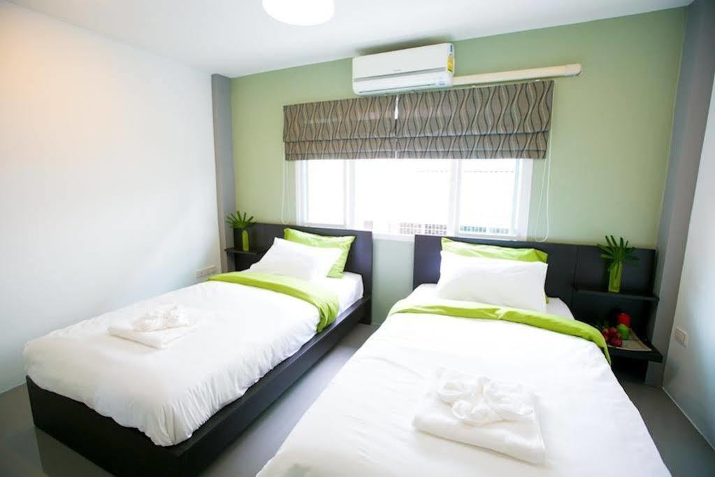 White Monkey Guesthouse Phetchaburi Extérieur photo