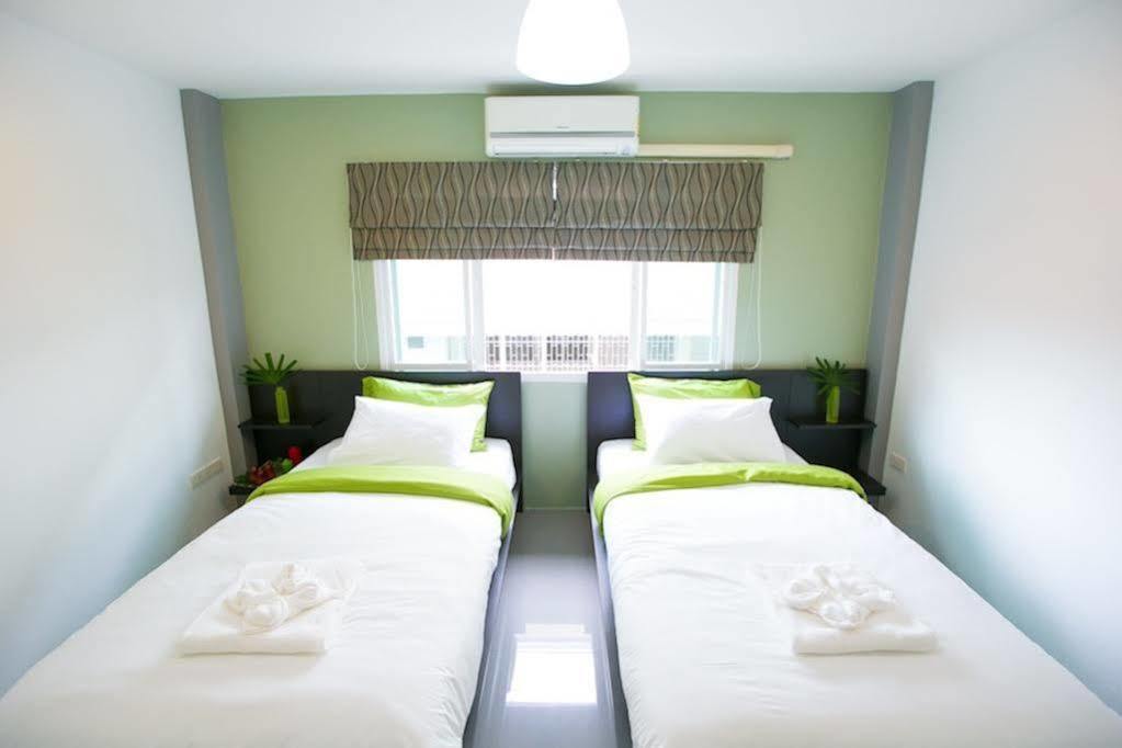 White Monkey Guesthouse Phetchaburi Extérieur photo
