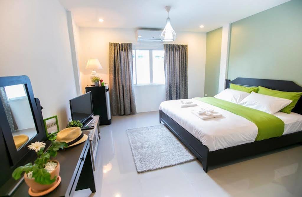 White Monkey Guesthouse Phetchaburi Extérieur photo
